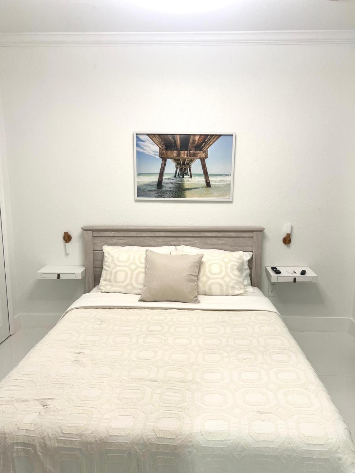 Lovers Cove Tamiami Экстерьер фото